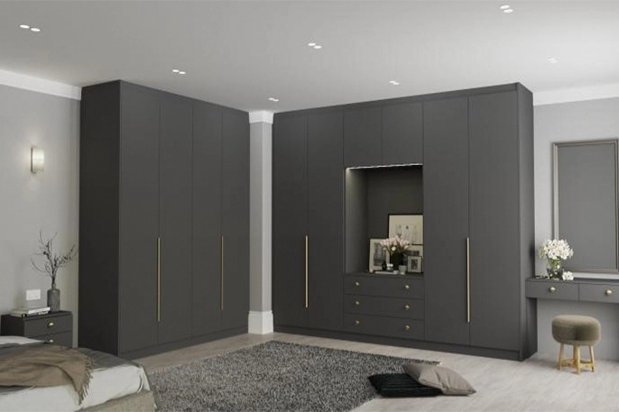 How to Create a Minimalist Look with Your Fitted Wardrobe Design